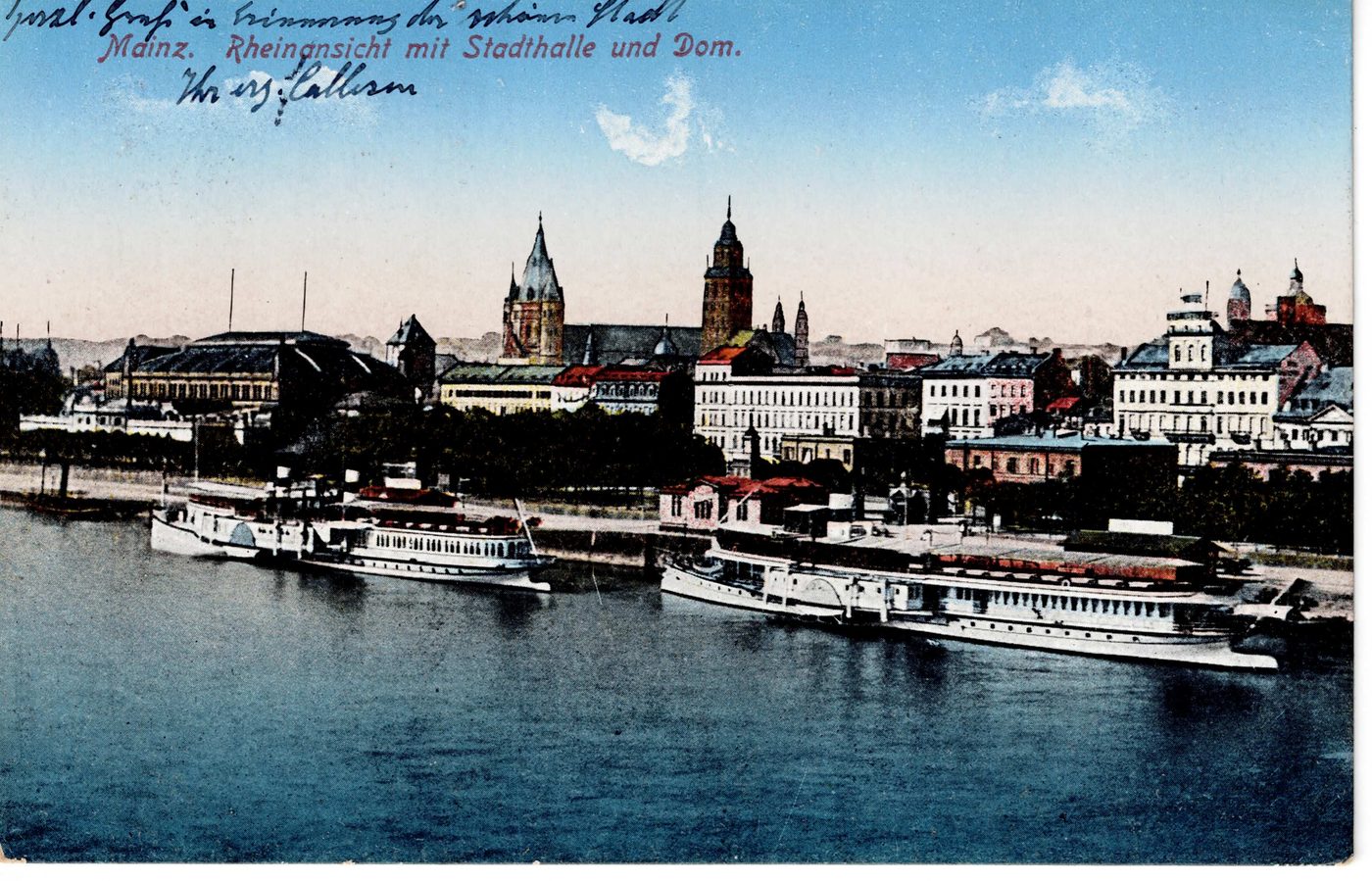 Mainz. Rheinansicht mit Stadthalle und Dom.