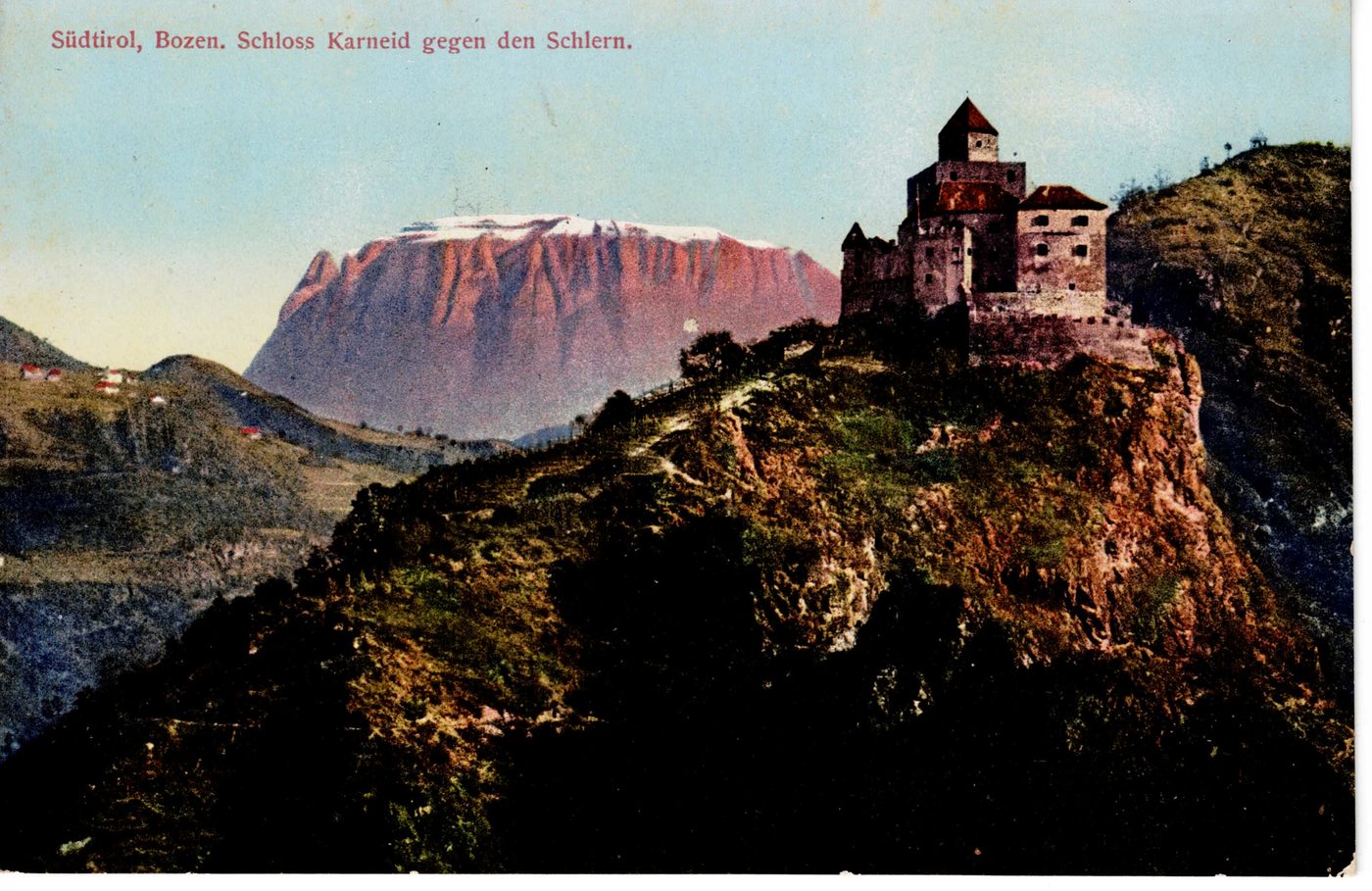 Südtirol, Bozen. Schloss Karneid gegen den Schlern.