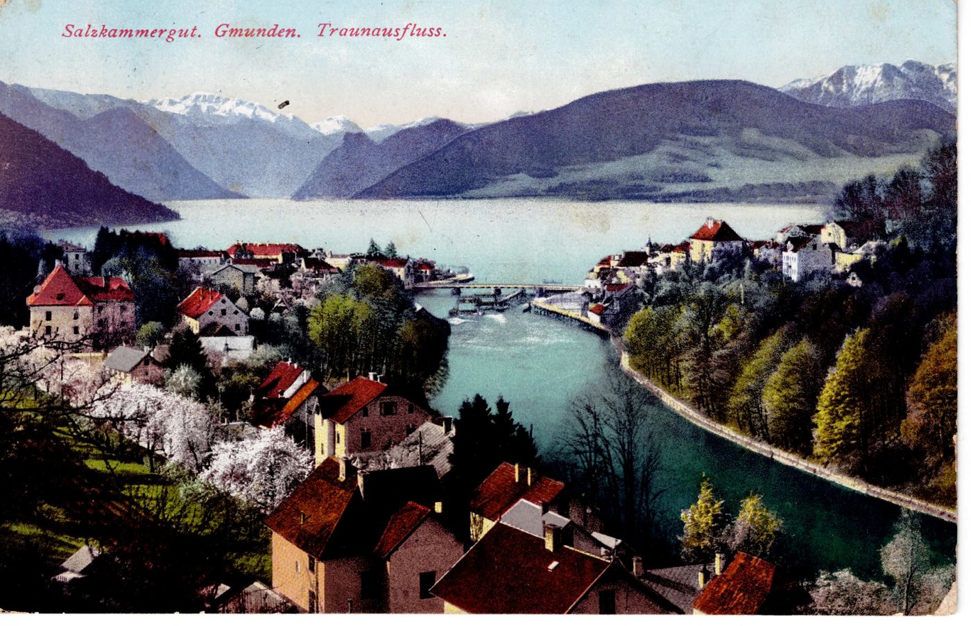 Salzkammergut. Gmunden. Traunausfluss.
