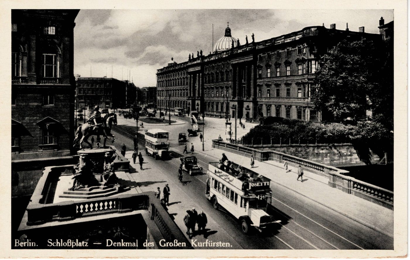 Berlin. Schlossplatz - Denkmal des Grossen Kurfuersten.