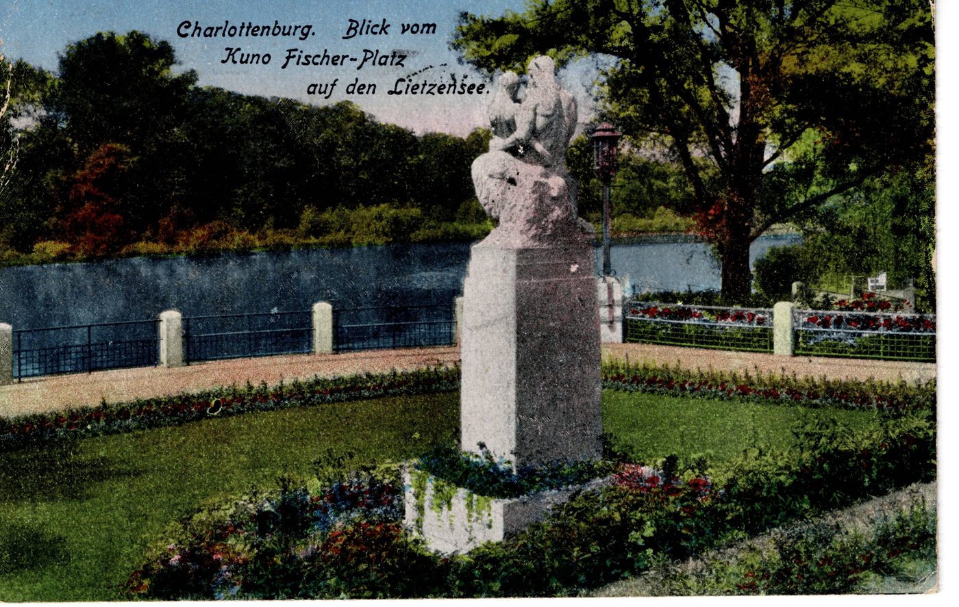 Charlottenburg. Blick vom Kuno Fischer-Platz auf den Lietzensee