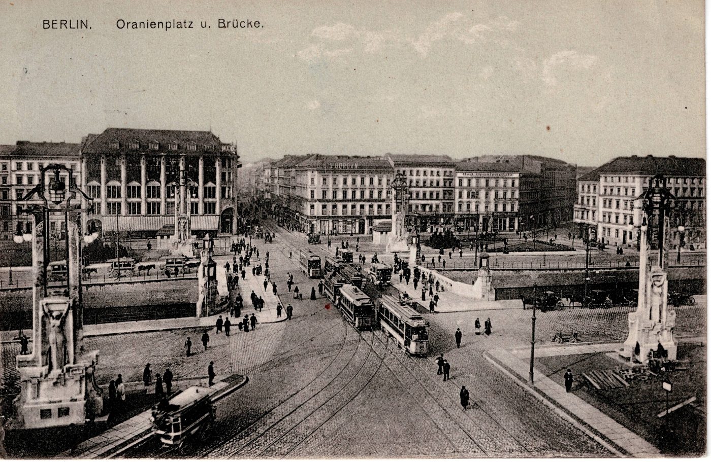 BERLIN. Oranienplatz u. Bruecke.