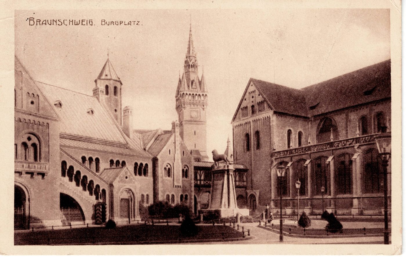 BRAUNSCHWEIG. Burgplatz.