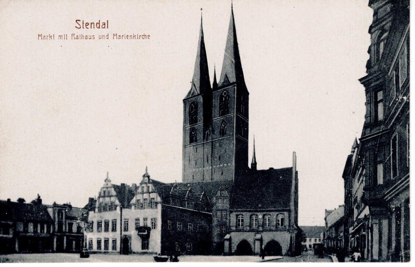 Stendal – Markt mit Rathaus und Marienkirche