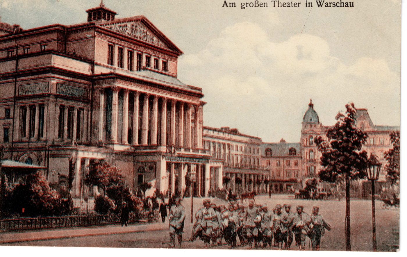 Am großen Theater in Warschau